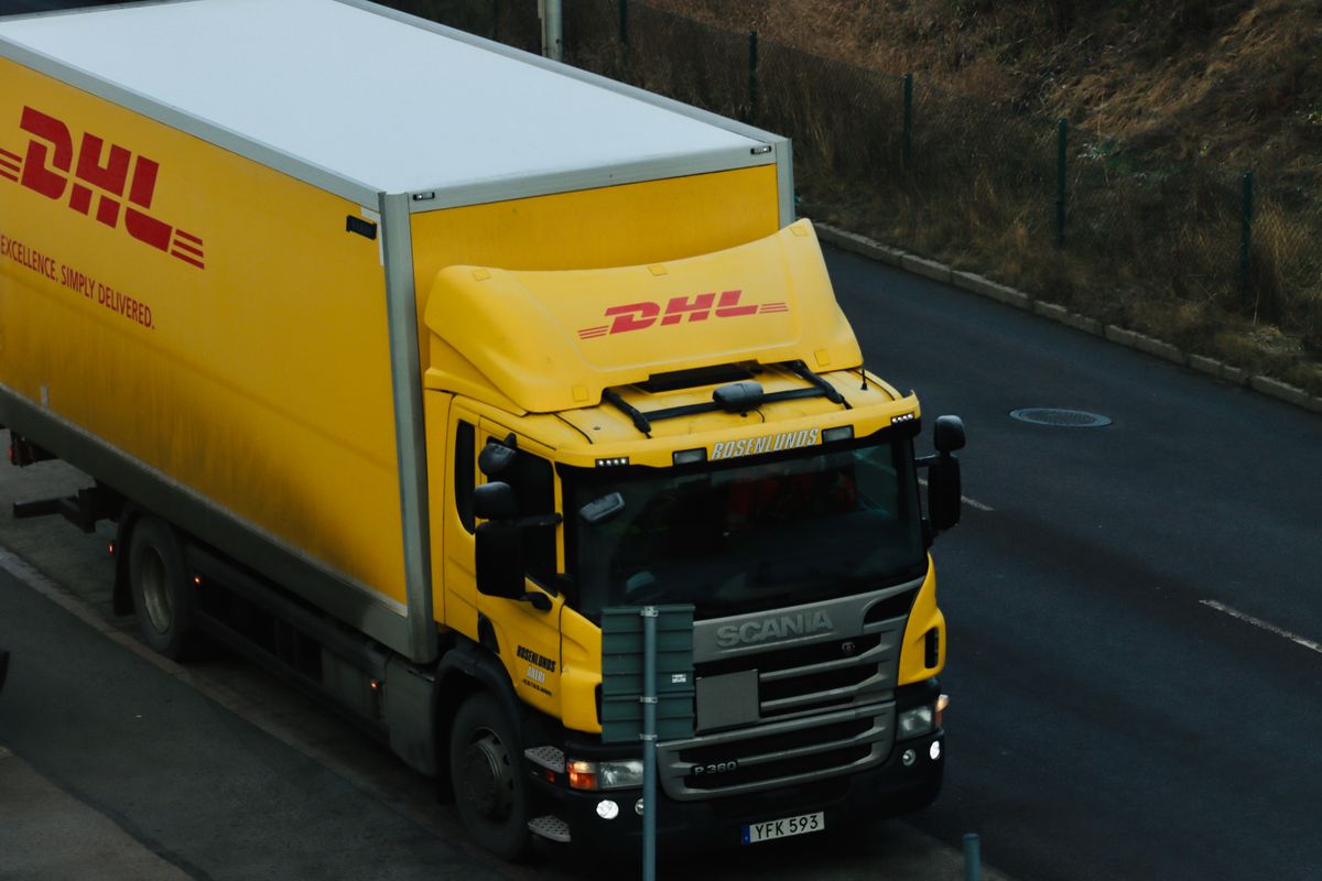 Logistics SaaS Tracking & Carrier Integration