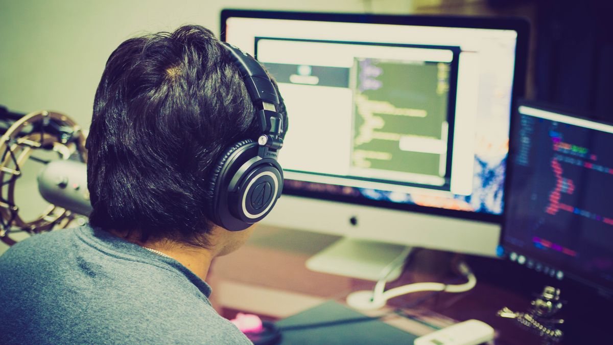 Developer debugging a NextJS App Router and Pages Router implementation, focused at a code editor