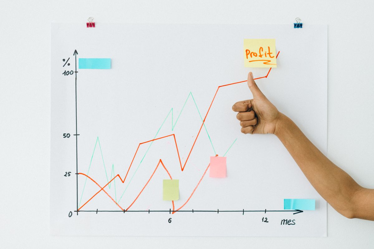 Short, clean referral links keep the SaaS waitlist share loop frictionless